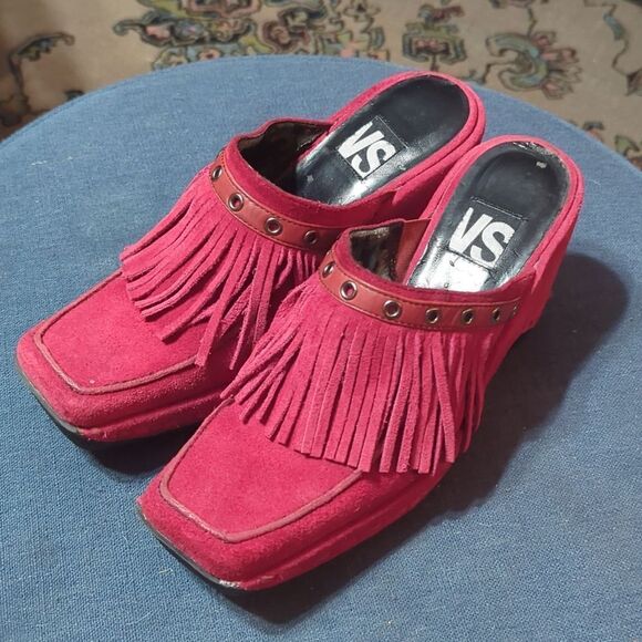 VICTORIA SECRET SENELA 9 red LEATHER Sexy 70s Vibe MULE FRINGE WEDGE SHOE - Picture 1 of 11